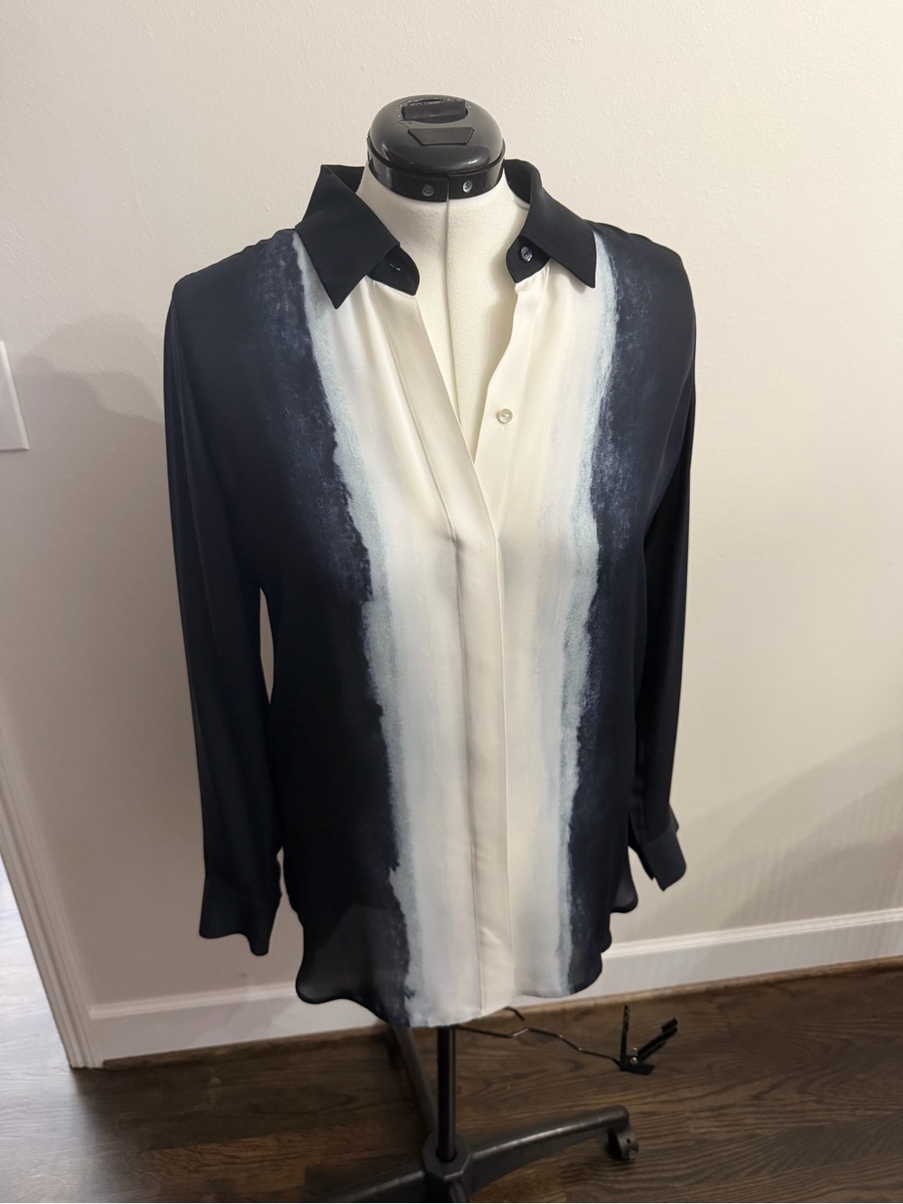 VINCE 100% silk blouse (size 12)